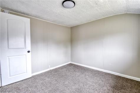8303 Connecticut Avenue Cleveland OH 44105