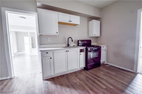 8303 Connecticut Avenue Cleveland OH 44105
