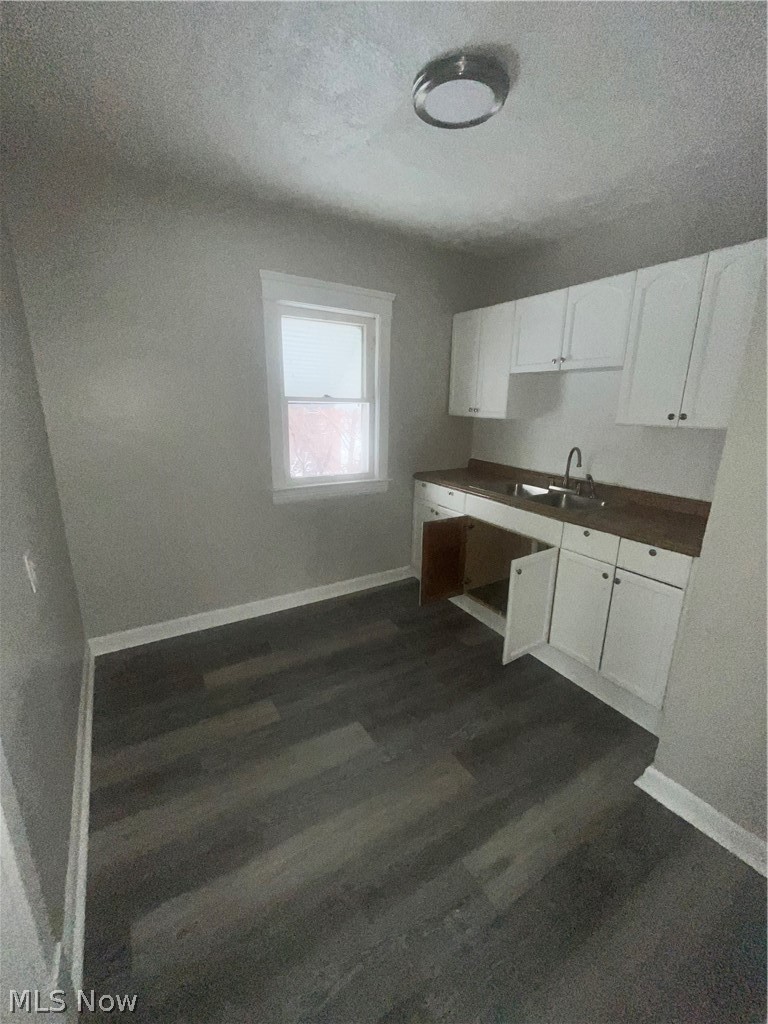 987 Evangeline Road Cleveland OH 44110