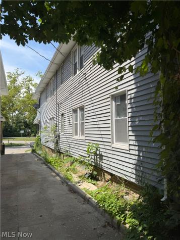 981 Thornhill Drive Cleveland OH 44108