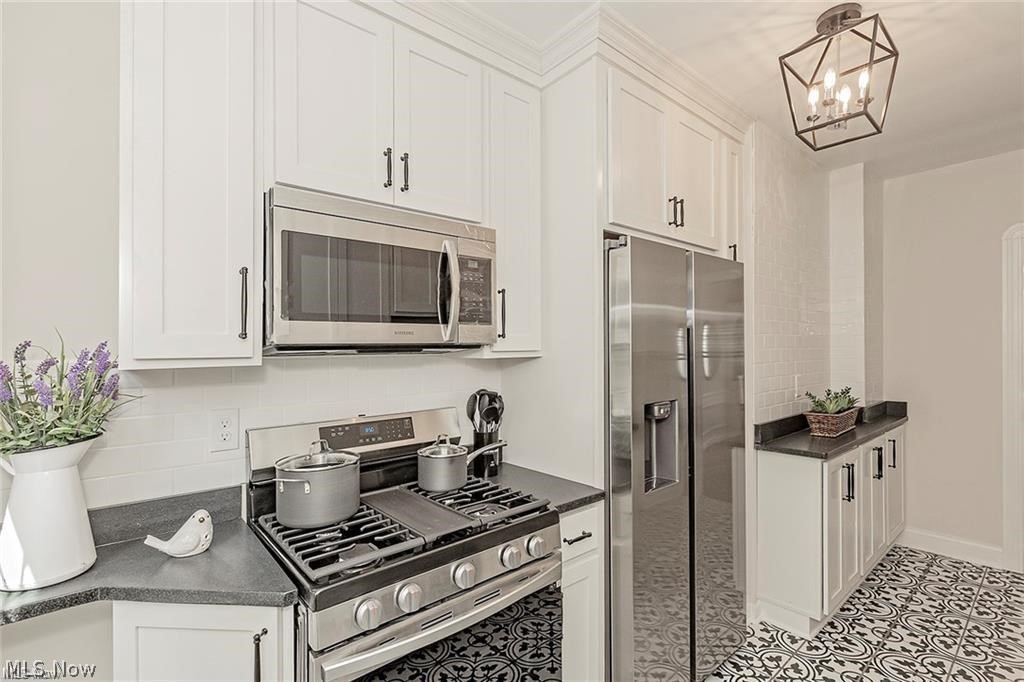 3695 Strandhill Road Shaker Heights OH 44122