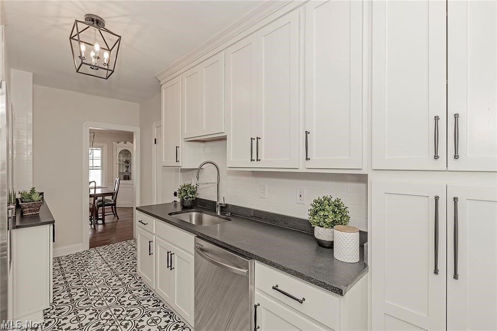 3695 Strandhill Road Shaker Heights OH 44122