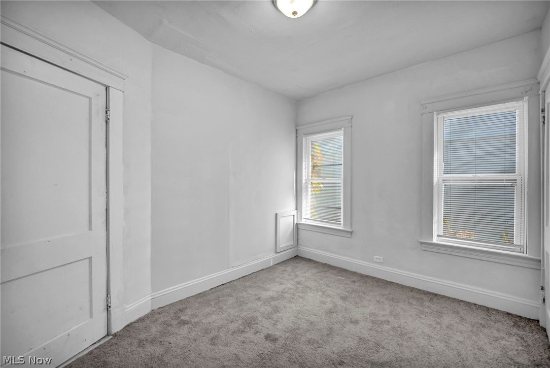 15809 Grovewood Cleveland OH 44110