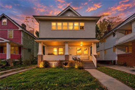 15809 Grovewood Cleveland OH 44110