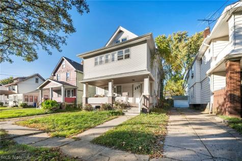 15809 Grovewood Cleveland OH 44110