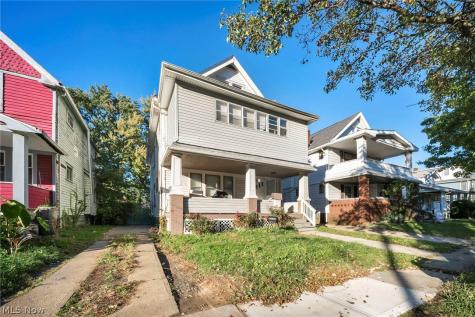 15809 Grovewood Cleveland OH 44110