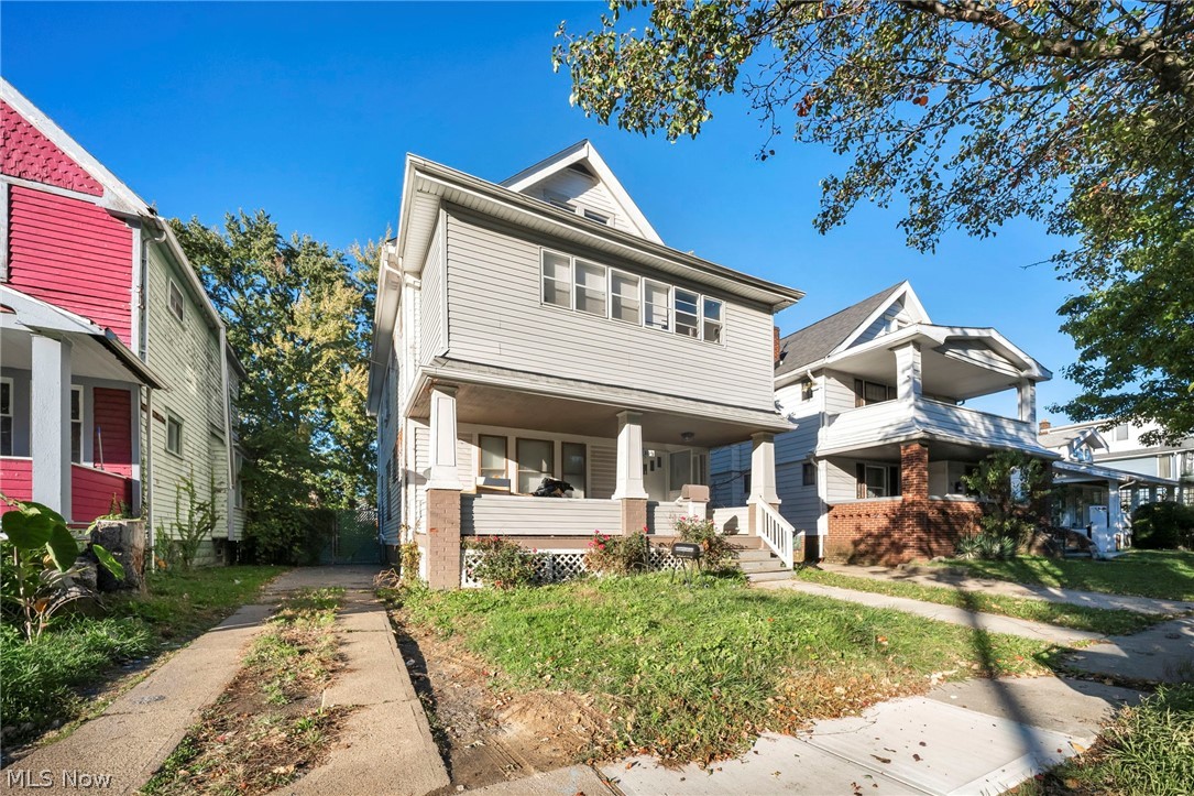 15809 Grovewood Cleveland OH 44110