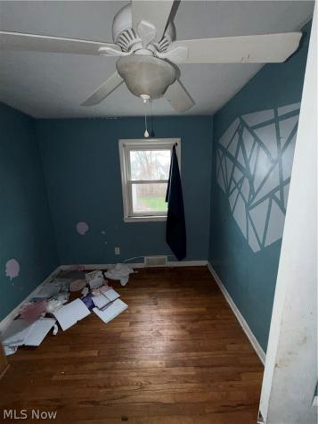654 E 240 Street Euclid OH 44123