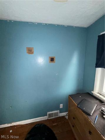 654 E 240 Street Euclid OH 44123