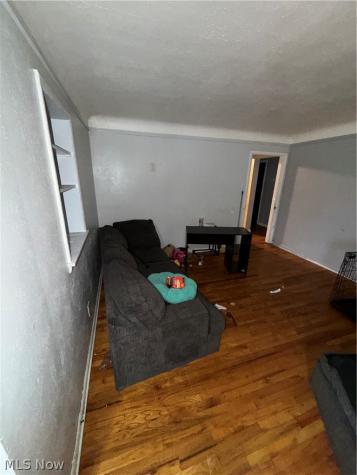 654 E 240 Street Euclid OH 44123