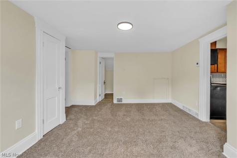 5810 Madison Avenue Cleveland OH 44102