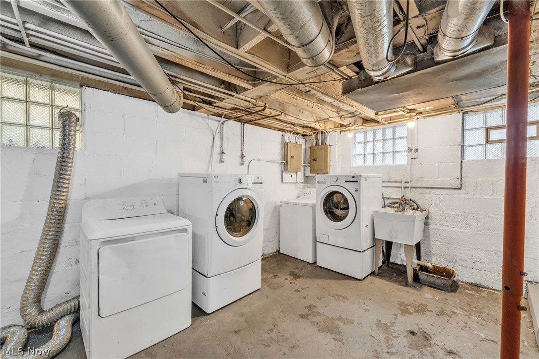 5810 Madison Avenue Cleveland OH 44102