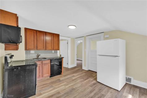 5810 Madison Avenue Cleveland OH 44102