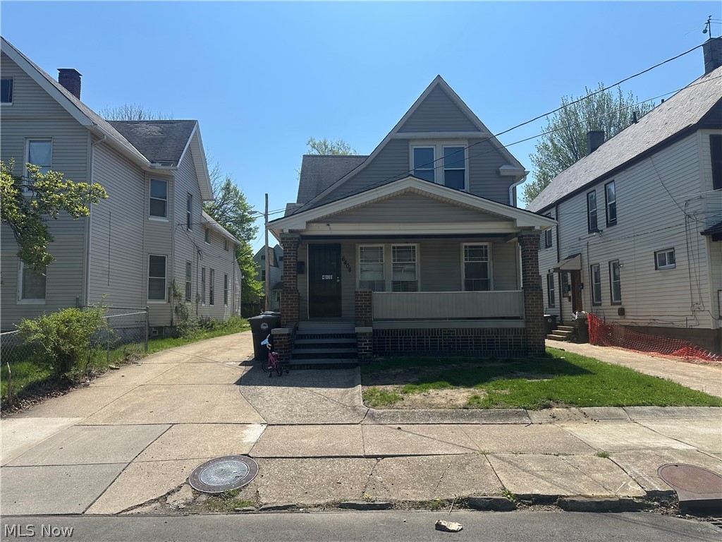 6404 Carl Avenue Cleveland OH 44103
