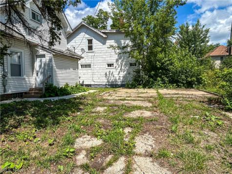 9800 Pratt Avenue Cleveland OH 44105