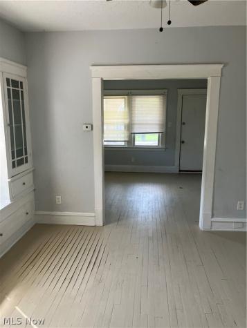11825 Forest Avenue Cleveland OH 44120