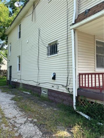 11825 Forest Avenue Cleveland OH 44120