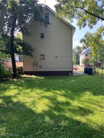 11825 Forest Avenue Cleveland OH 44120