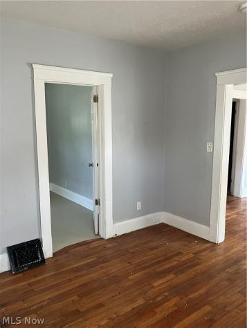 11825 Forest Avenue Cleveland OH 44120