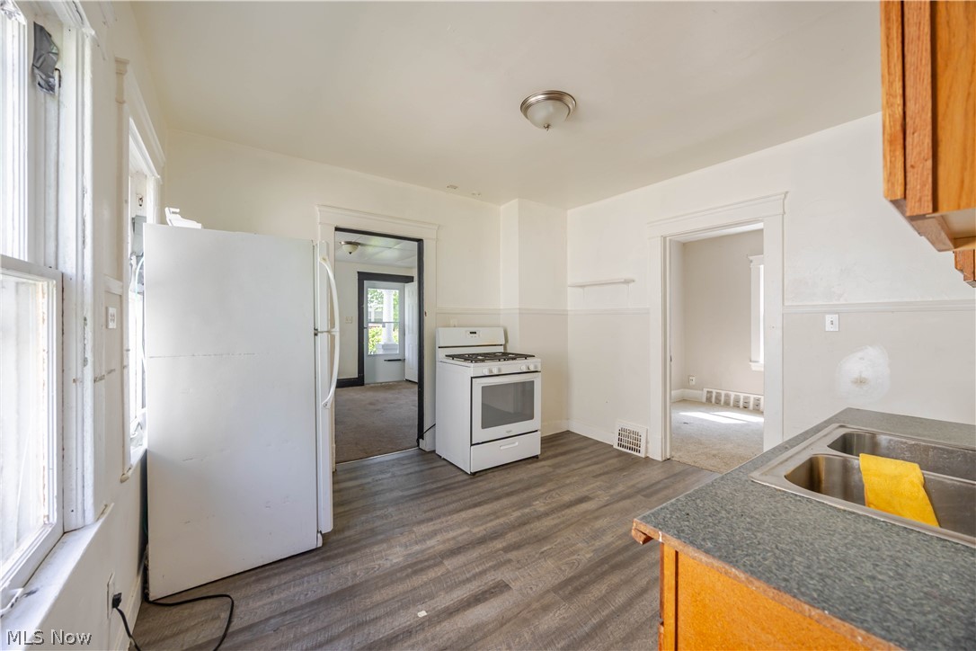 12322 Imperial Avenue Cleveland OH 44120