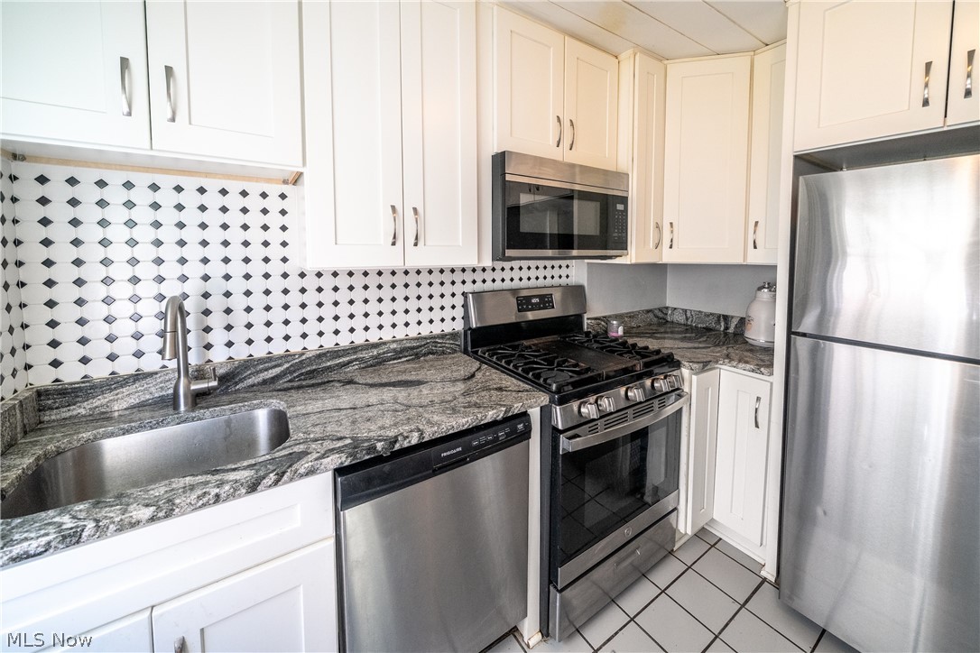 14809 Hilliard Road Lakewood OH 44107