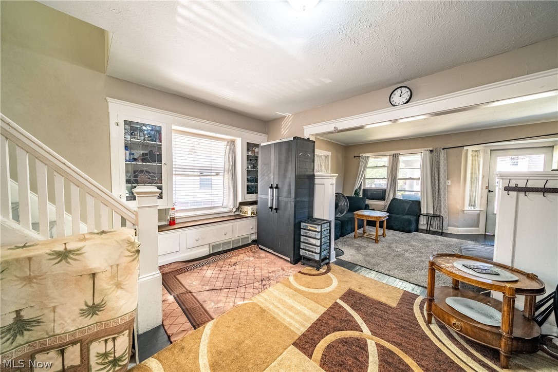 14809 Hilliard Road Lakewood OH 44107