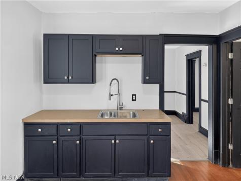 3423 W 49th Street Cleveland OH 44102