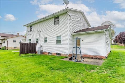 1084-1086 Baier Avenue Louisville OH 44641