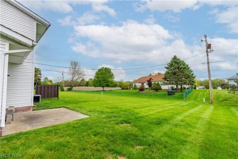 1084-1086 Baier Avenue Louisville OH 44641