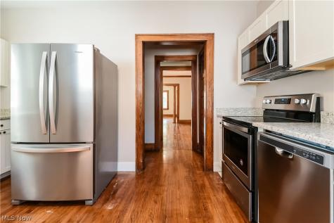 1477 Northland Avenue Lakewood OH 44107
