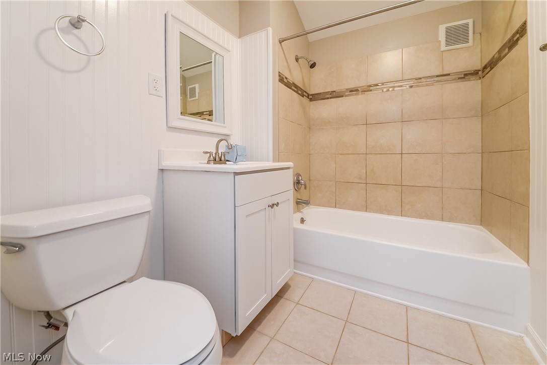 1477 Northland Avenue Lakewood OH 44107