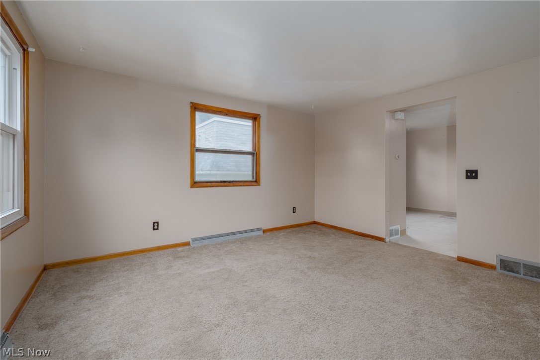 211 Clara Court Louisville OH 44641