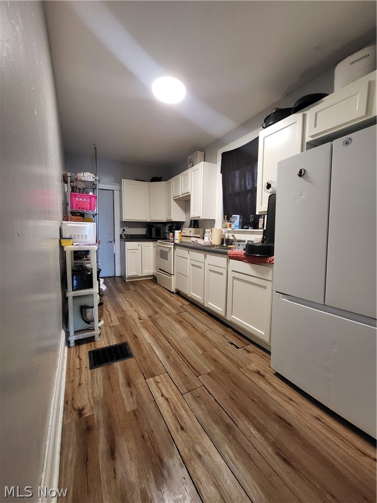 1027 Adams Street Coshocton OH 43812