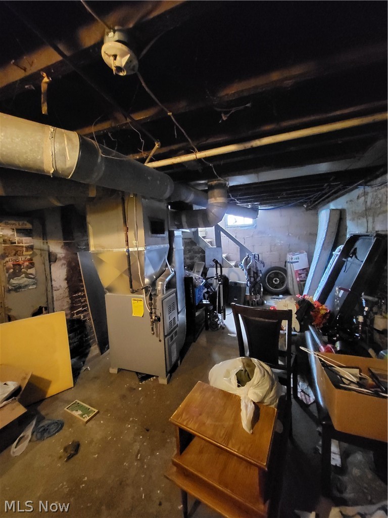 1027 Adams Street Coshocton OH 43812