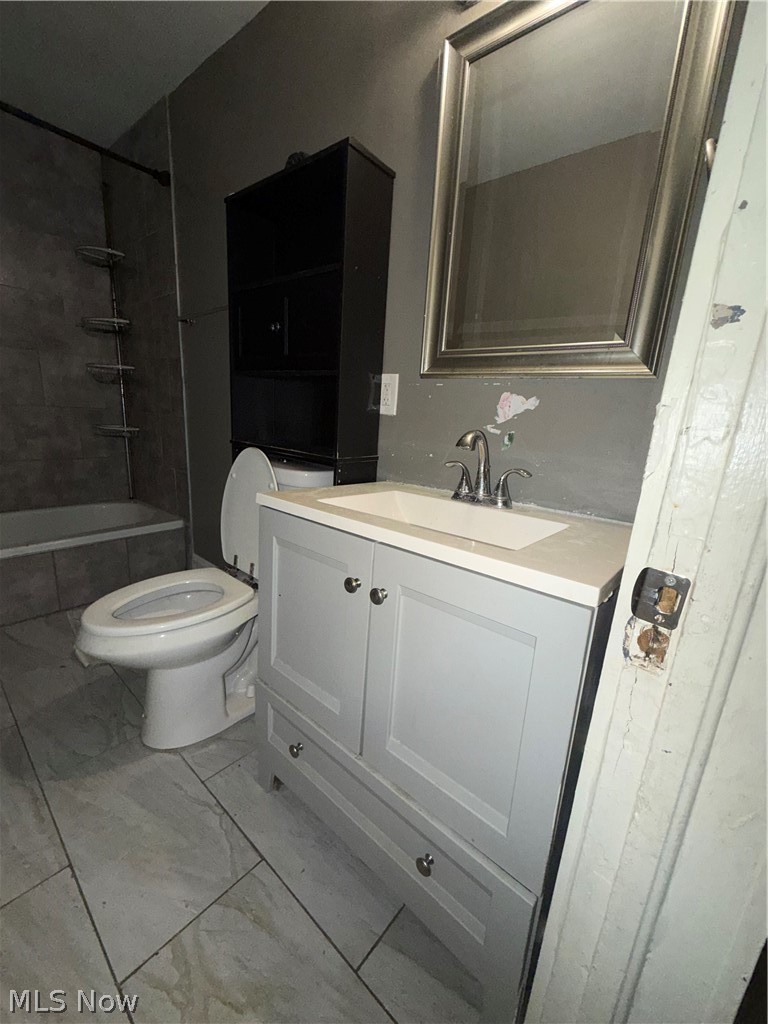 1852-1854 W 45th Street Cleveland OH 44102