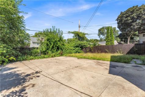 1852-1854 W 45th Street Cleveland OH 44102