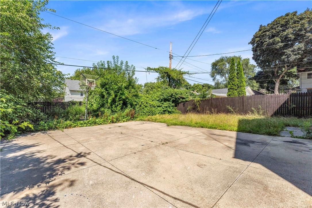 1852-1854 W 45th Street Cleveland OH 44102