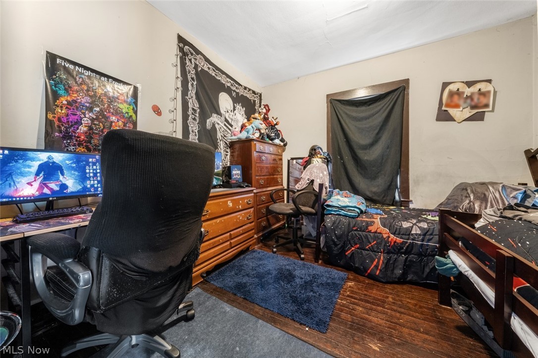 4302 Bridgeview Avenue Newburgh Heights OH 44105