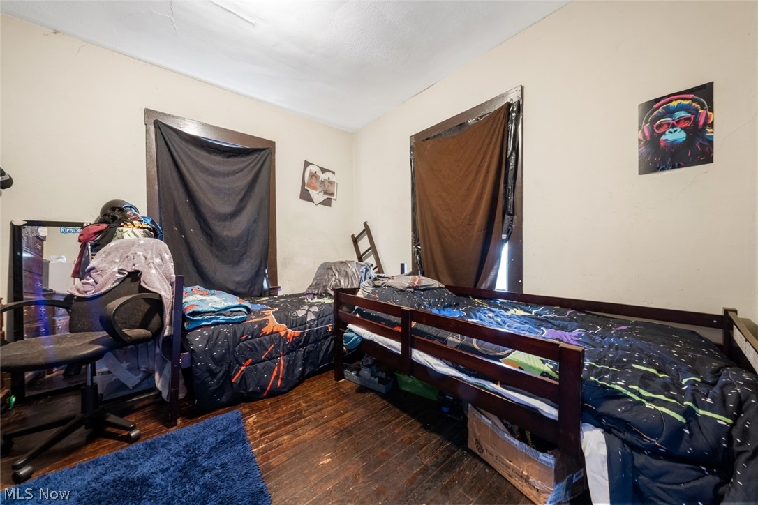 4302 Bridgeview Avenue Newburgh Heights OH 44105