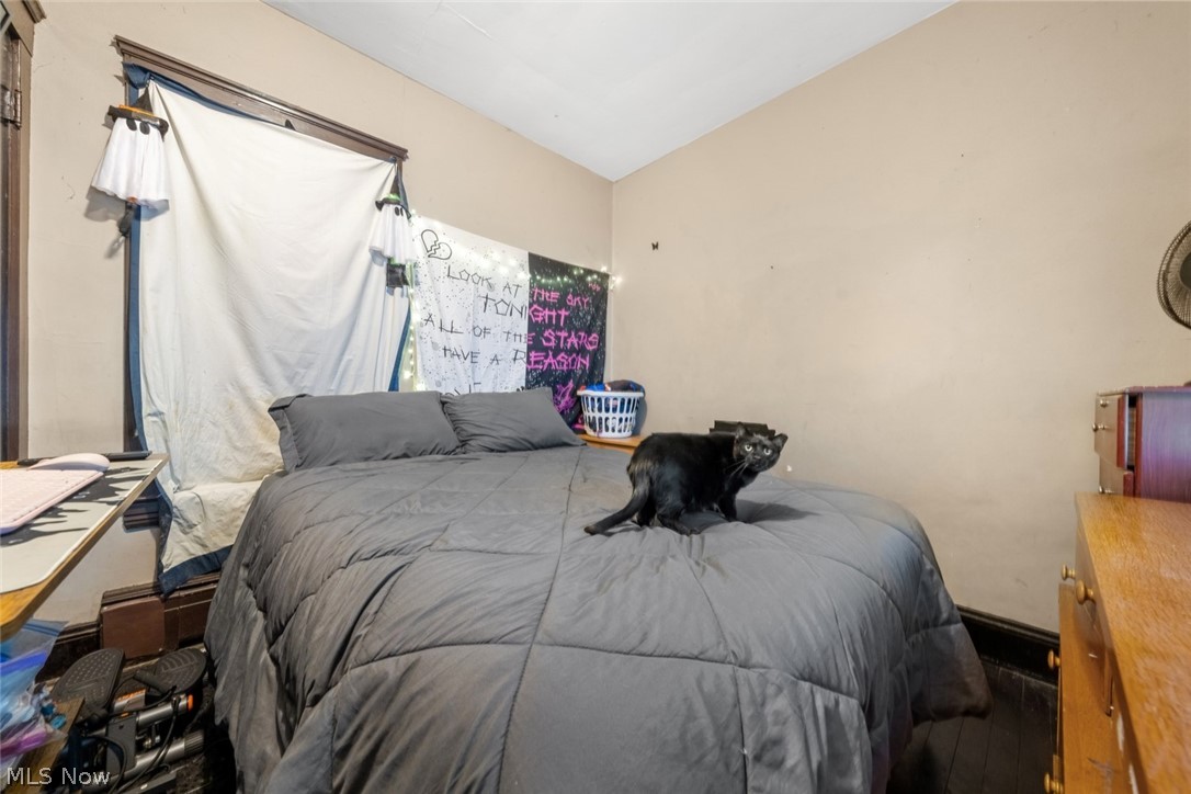 4302 Bridgeview Avenue Newburgh Heights OH 44105