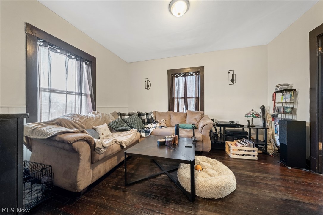 4302 Bridgeview Avenue Newburgh Heights OH 44105