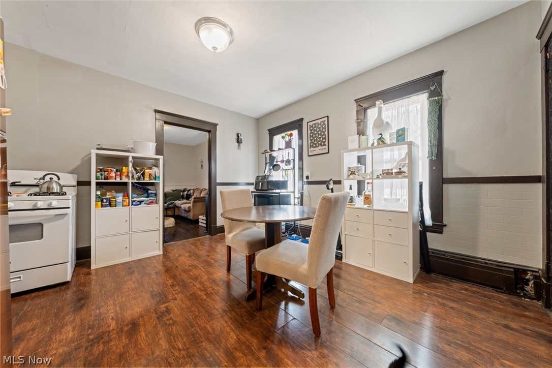 4302 Bridgeview Avenue Newburgh Heights OH 44105