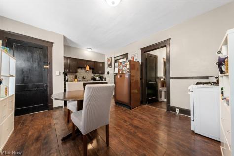 4302 Bridgeview Avenue Newburgh Heights OH 44105
