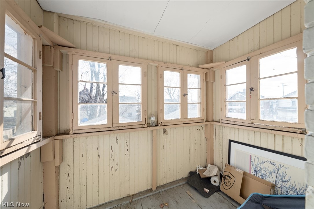 4302 Bridgeview Avenue Newburgh Heights OH 44105