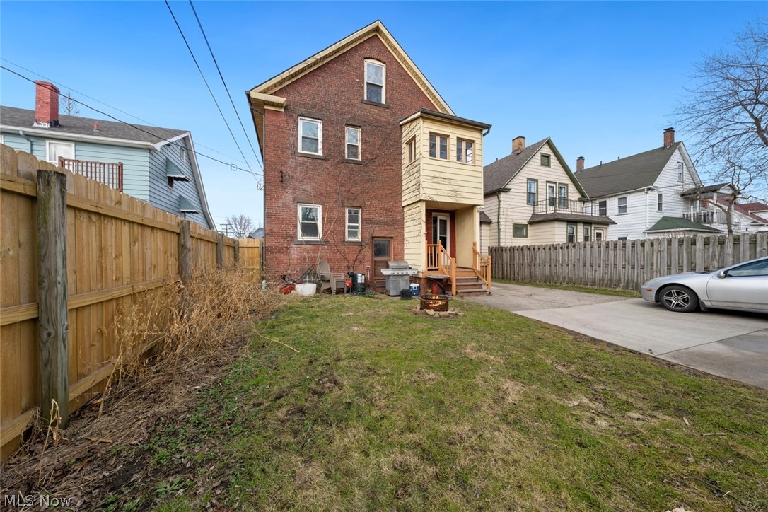 4302 Bridgeview Avenue Newburgh Heights OH 44105