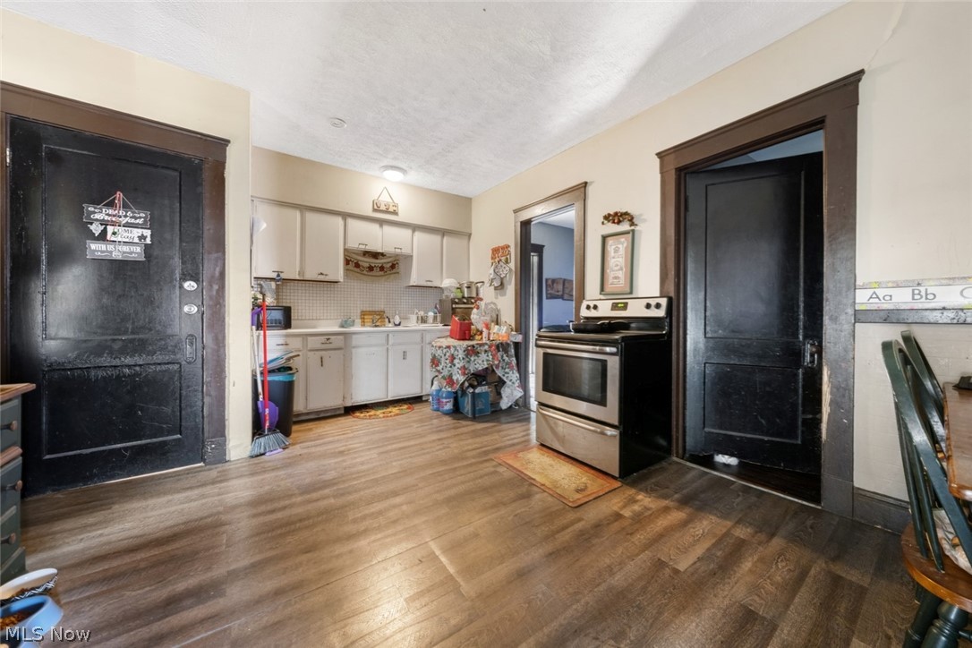 4302 Bridgeview Avenue Newburgh Heights OH 44105