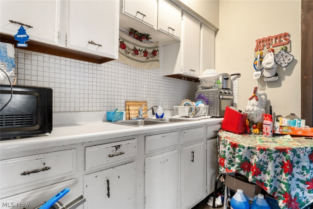 4302 Bridgeview Avenue Newburgh Heights OH 44105