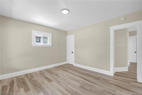 15517 Kipling Avenue Cleveland OH 44110