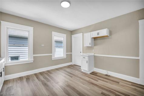 15517 Kipling Avenue Cleveland OH 44110