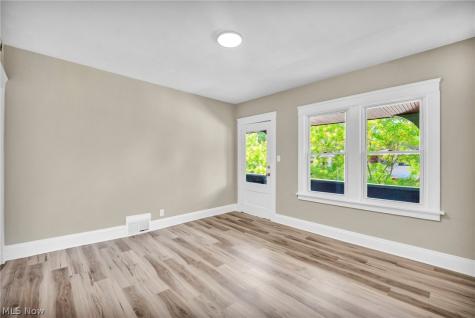 15517 Kipling Avenue Cleveland OH 44110